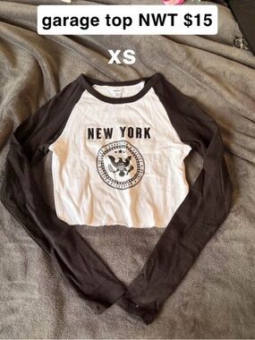 garage NWT raglan long sleeve size xs